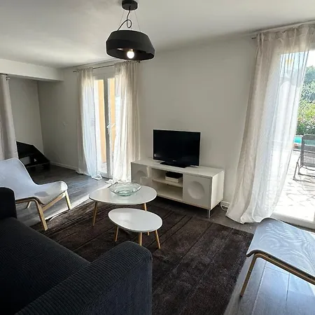 Constance 2 - Spacieux Duplex Avec Piscine Privative Appartamento